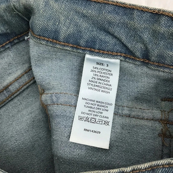 Rise Supply Co. Juniors Stretch Bootcut Mid-Rise Vintage Wash Jeans NWT Size 3 - Picture 10 of 10